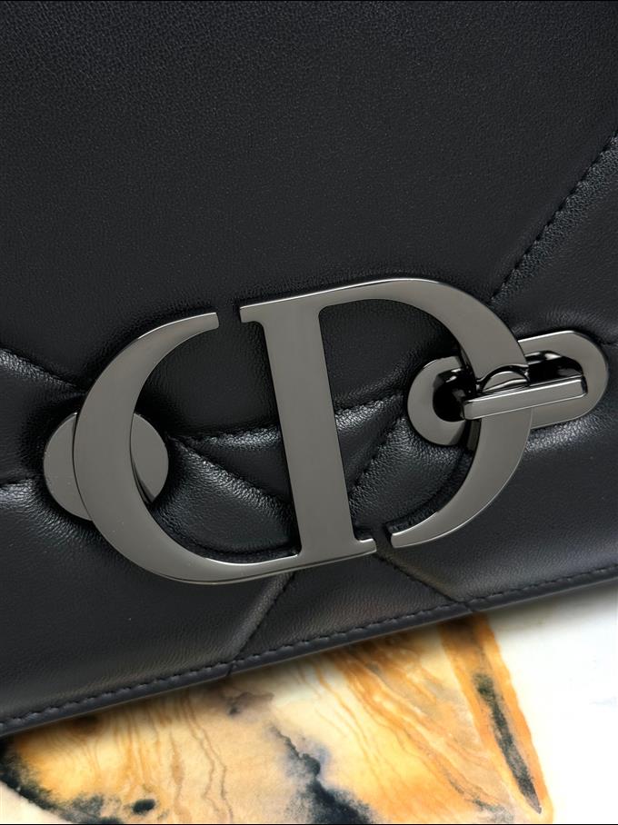 2025228Y650P204646610