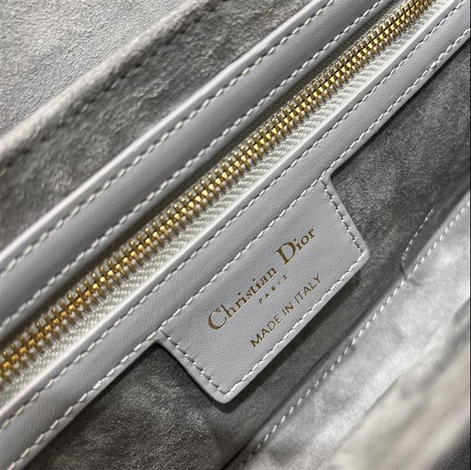 2025228Y650P204647202