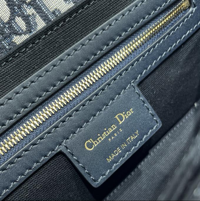 2025228Y650P20464744