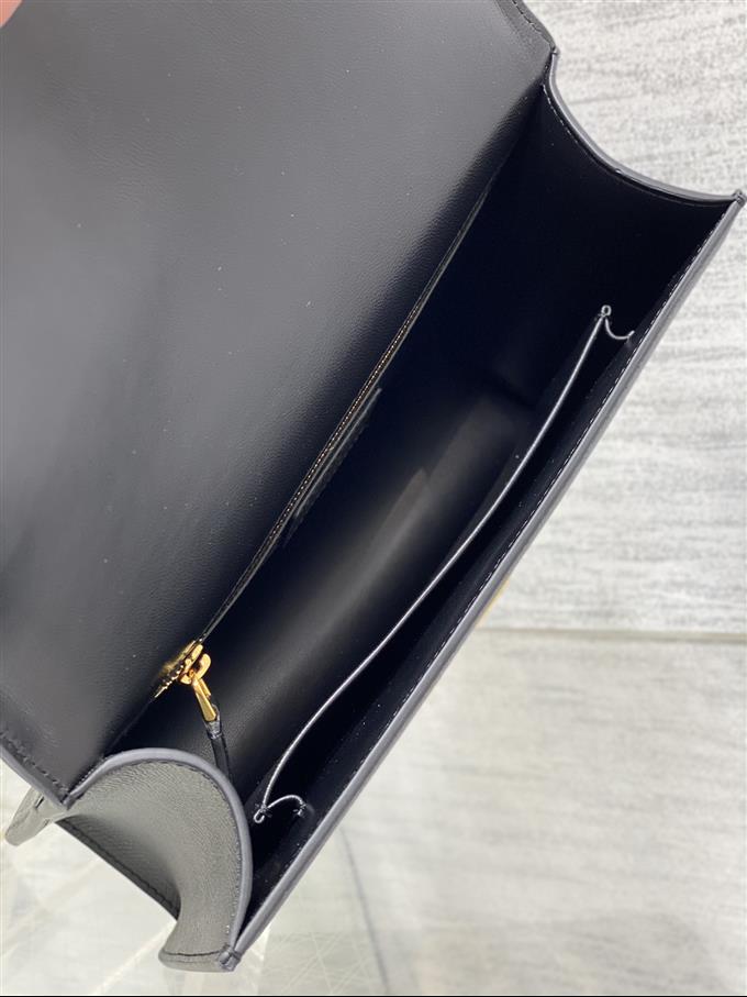 2025228Y680P204617119