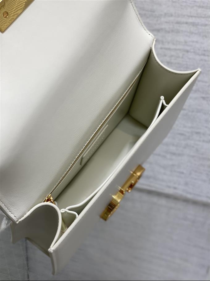 2025228Y680P204617259