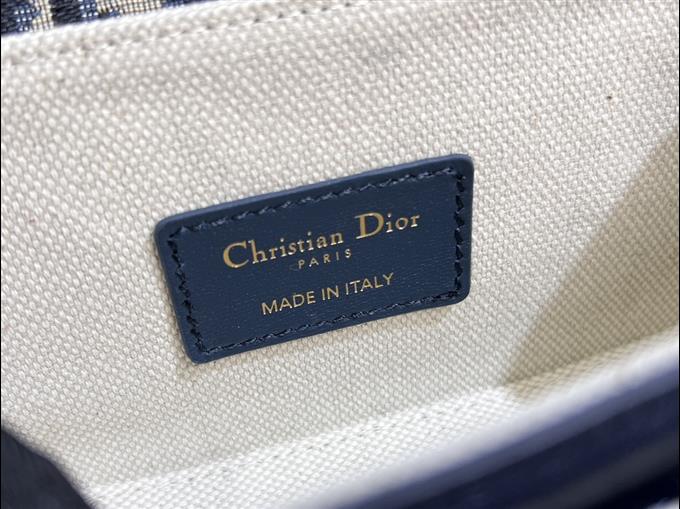 2025228Y700P204626917