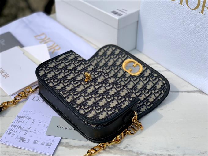 2025228Y750P204617478