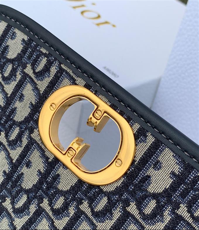 2025228Y750P204617540