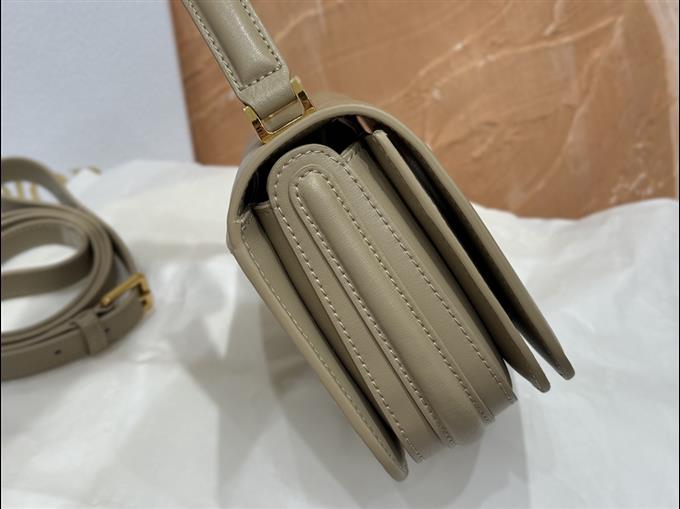 2025228Y750P204627171