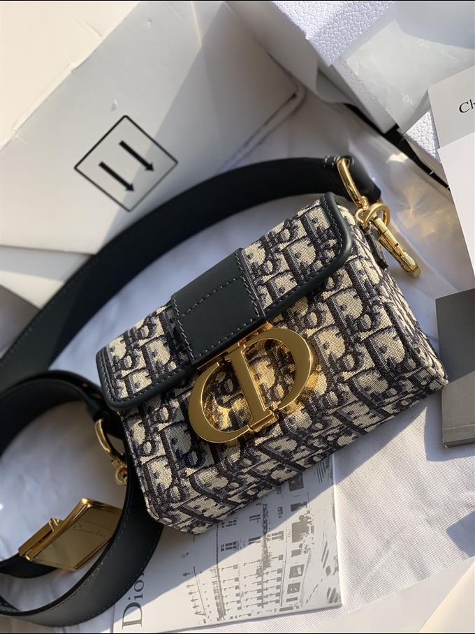 2025228Y800P204640325