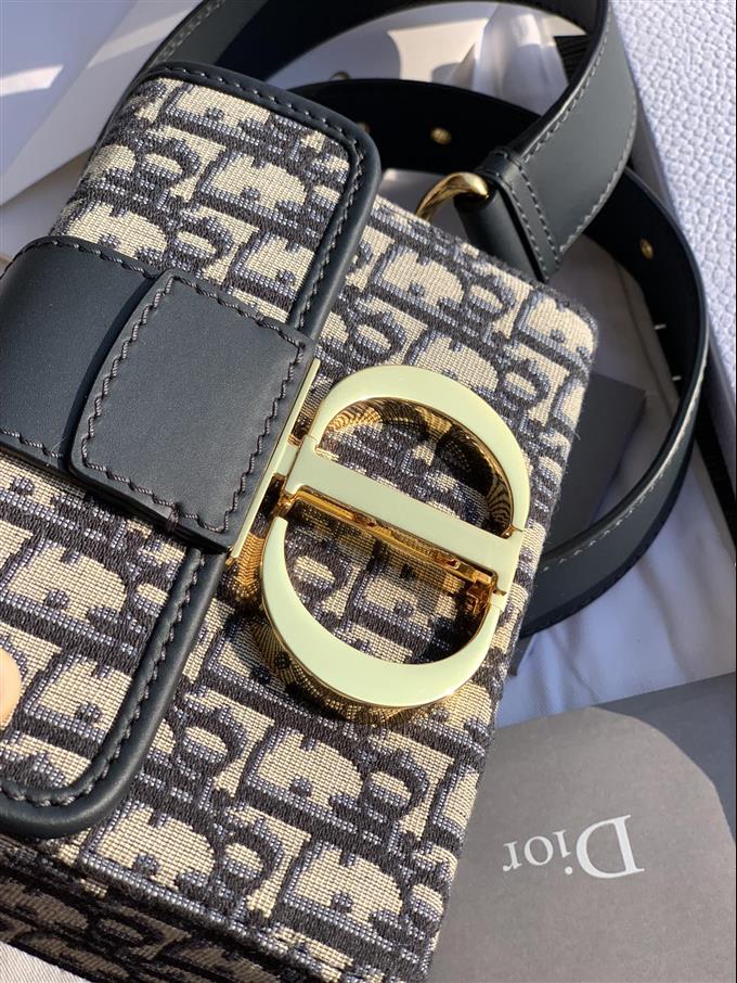 2025228Y800P204640389