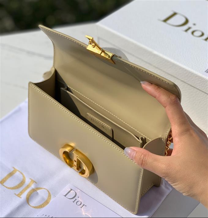 2025228Y950P204617668