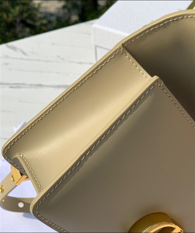 2025228Y950P204617700