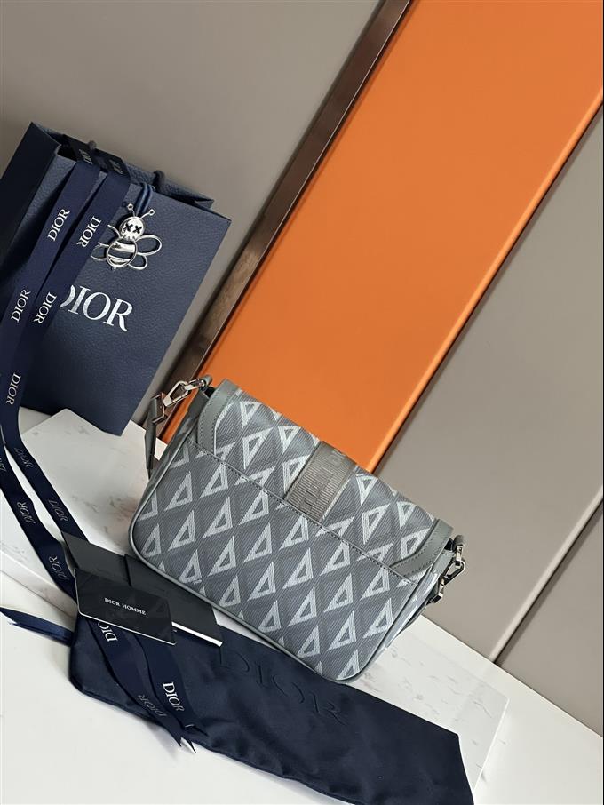 2025228Y600P211010532