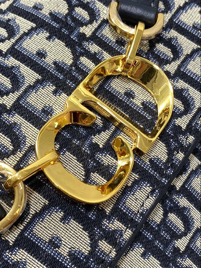 2025228Y620P222346490