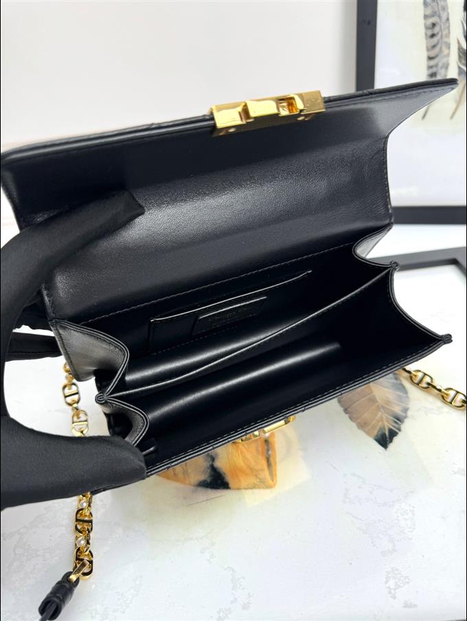 2025228Y650P222027120