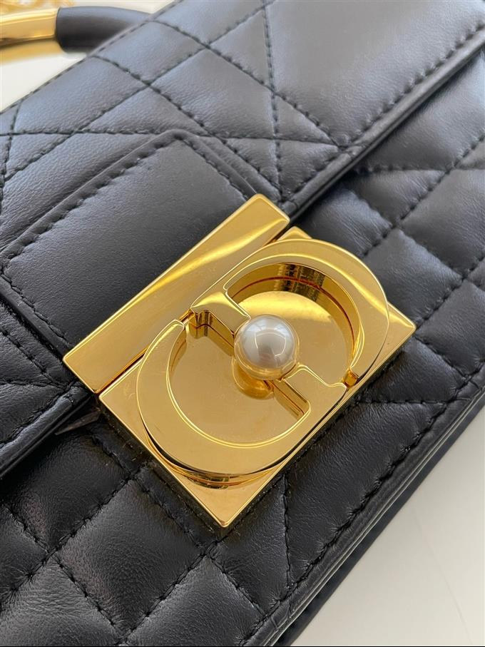 2025228Y730P222027373