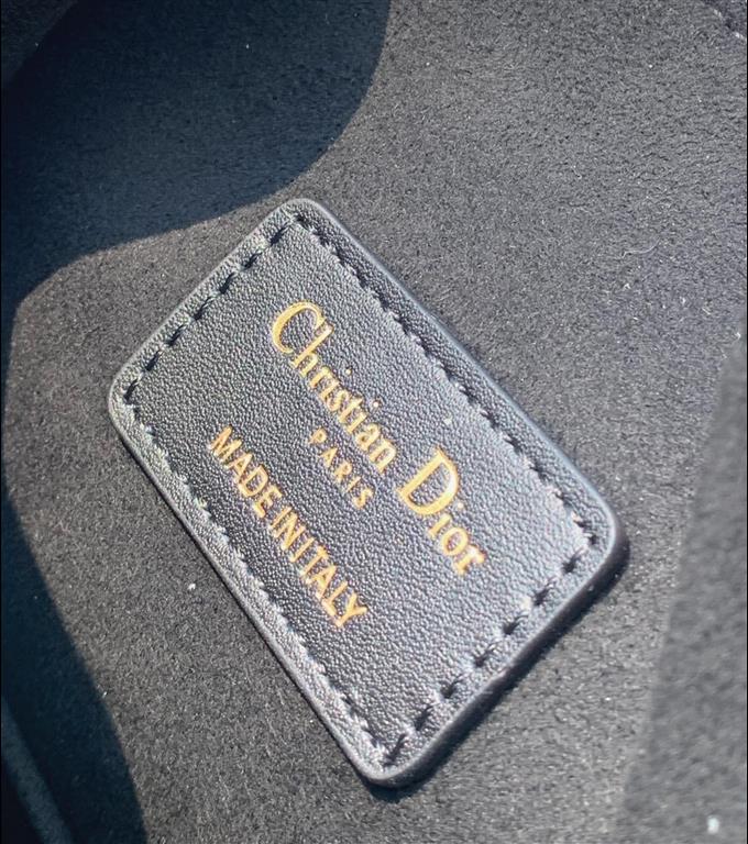 2025228Y900P22553817