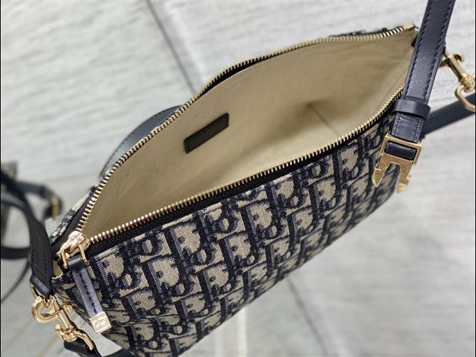 2025228Y500P22515577