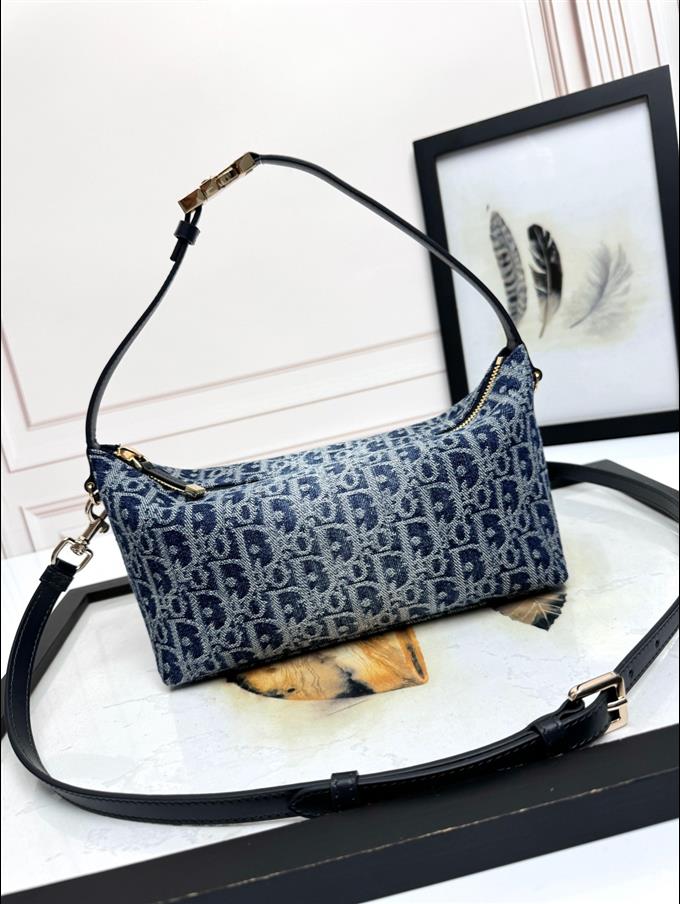 2025228Y500P22515609