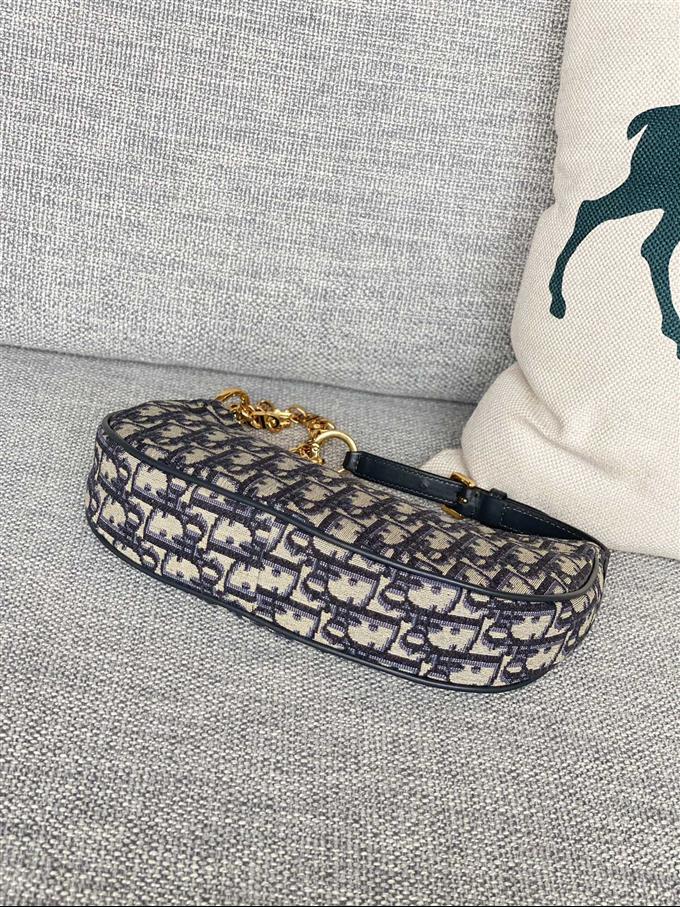 2025228Y600P221650100