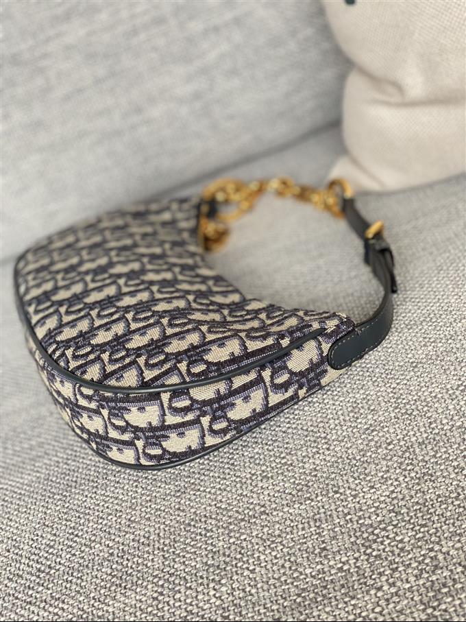 2025228Y600P221650116