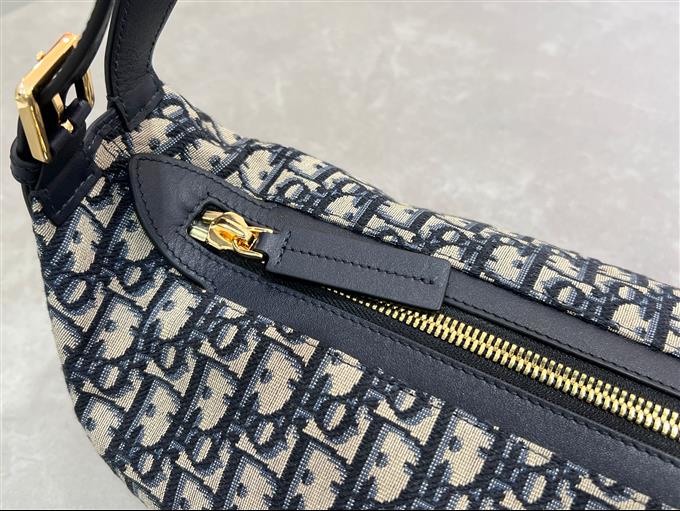 2025228Y950P223111976