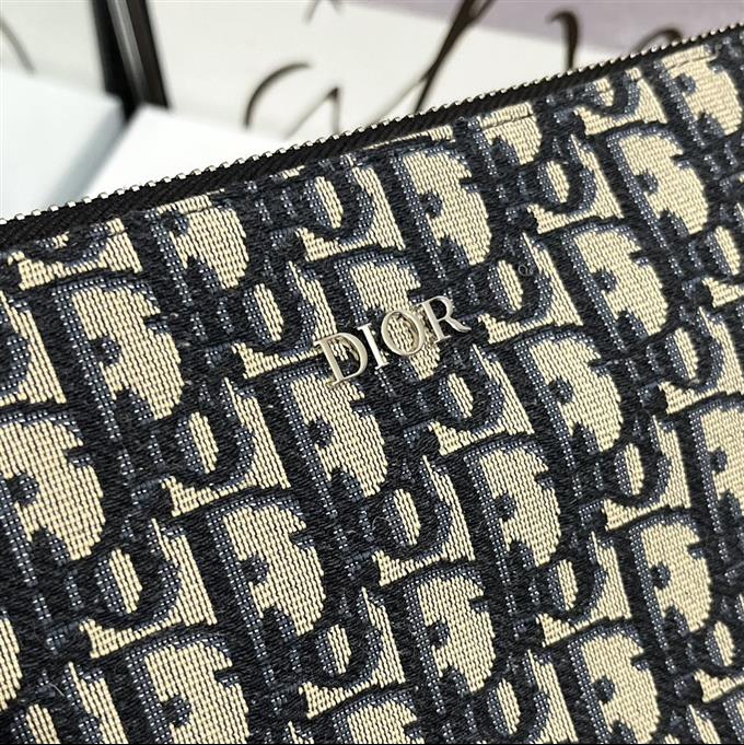 2025228Y240P212046143