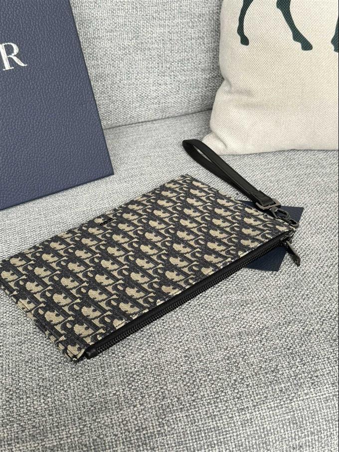 2025228Y260P211144701