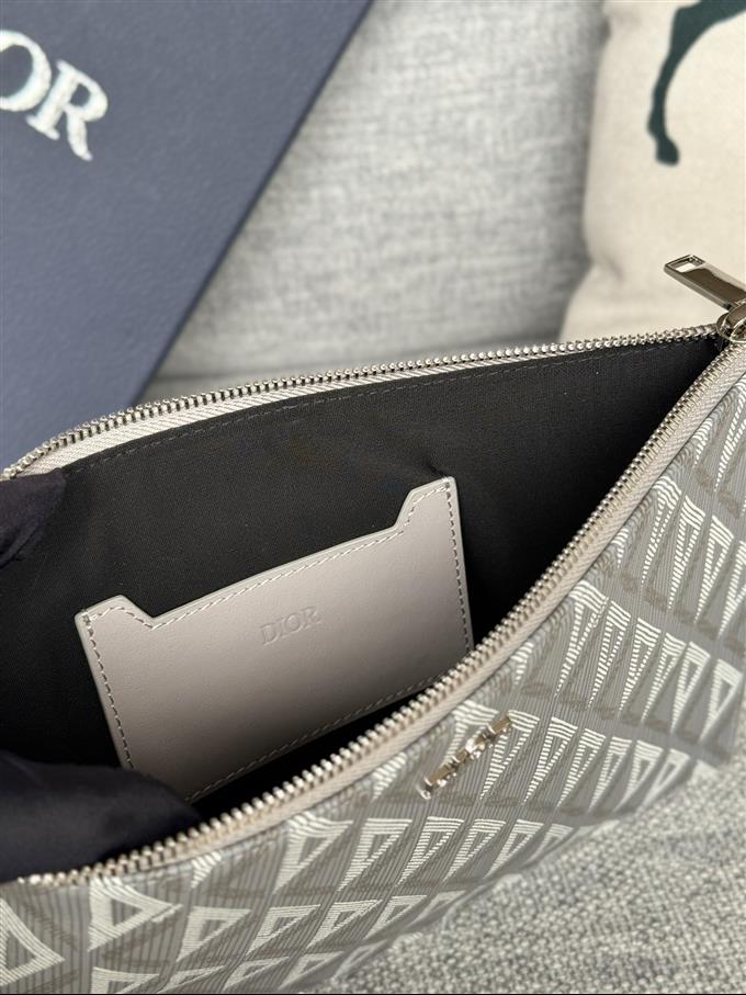 2025228Y270P212045112