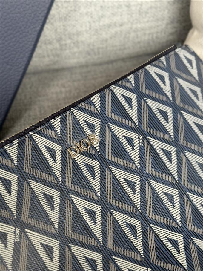 2025228Y270P212045330