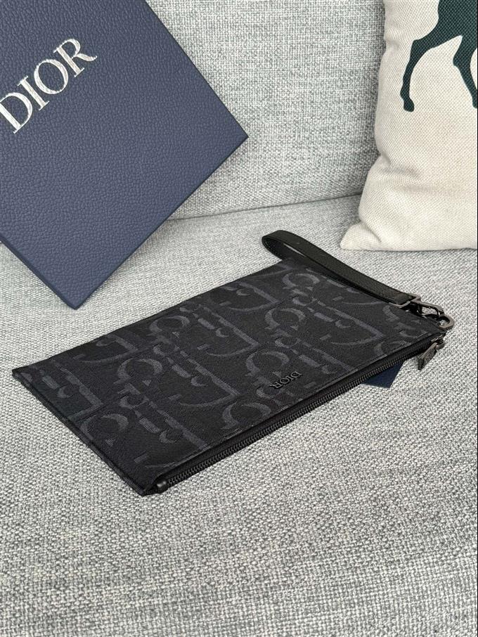 2025228Y270P212045438