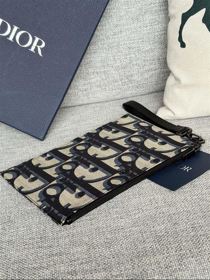 2025228Y270P212045578