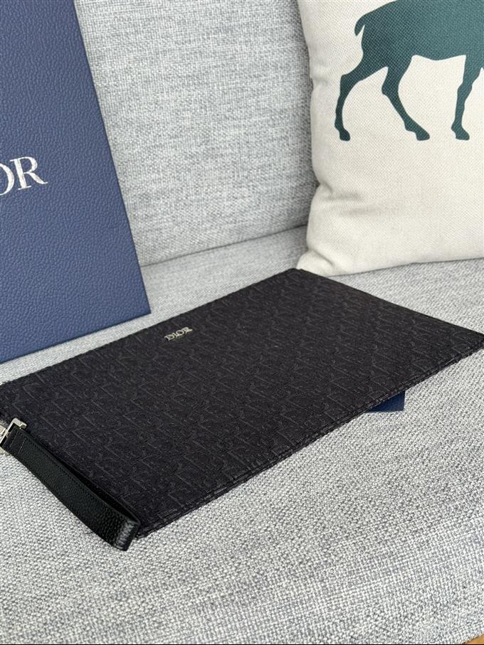 2025228Y270P212045733