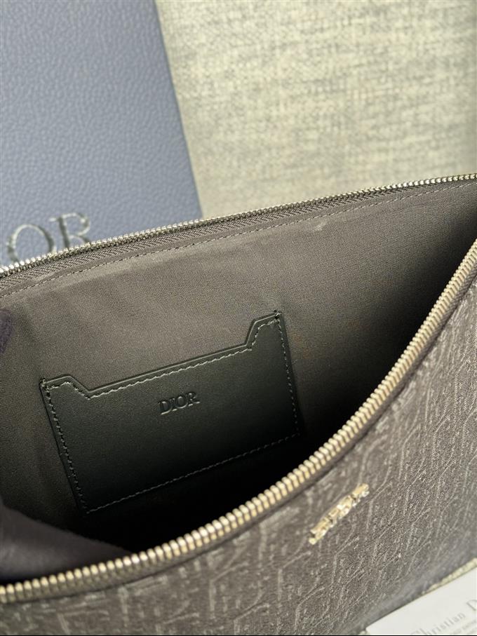 2025228Y270P212045812