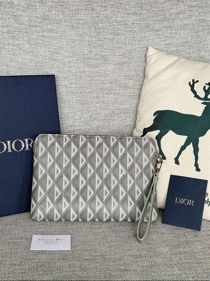 2025228Y280P211145806