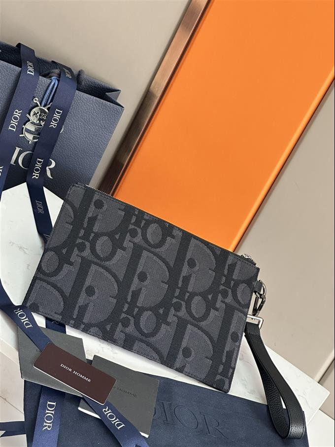 2025228Y350P211146548