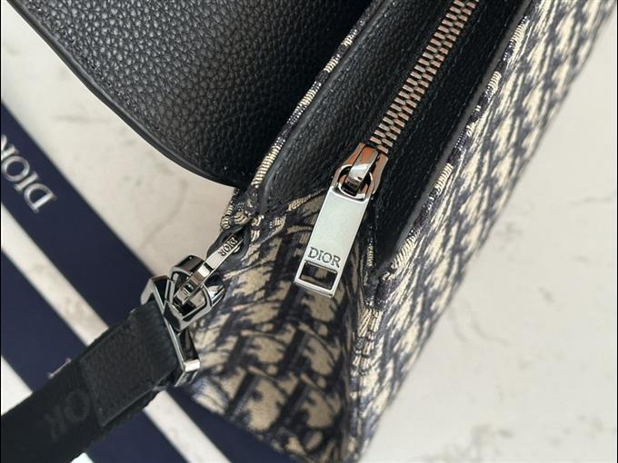 2025228Y400P211146210