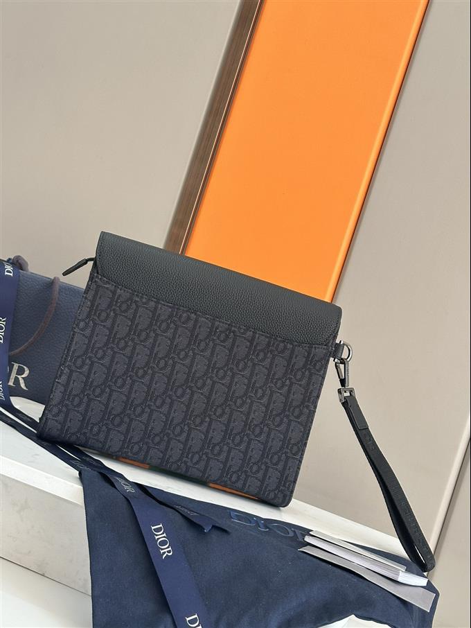 2025228Y400P211146287