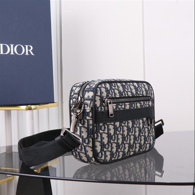 2025228Y450P211945475