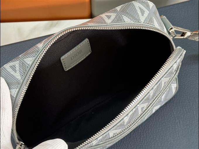 2025228Y500P211945131