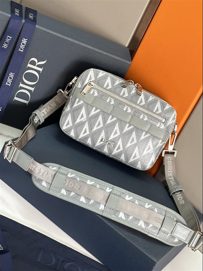 2025228Y500P21194536