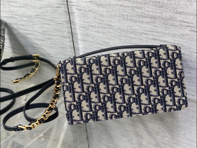 2025228Y500P21310844