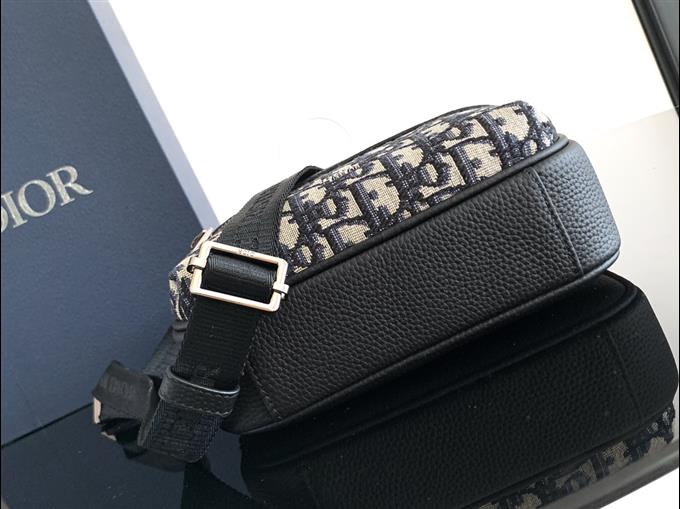 2025228Y500P221030696