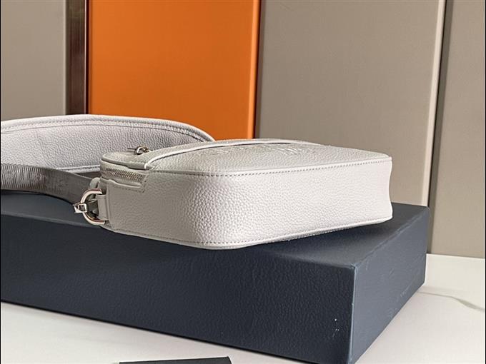 2025228Y550P211946478