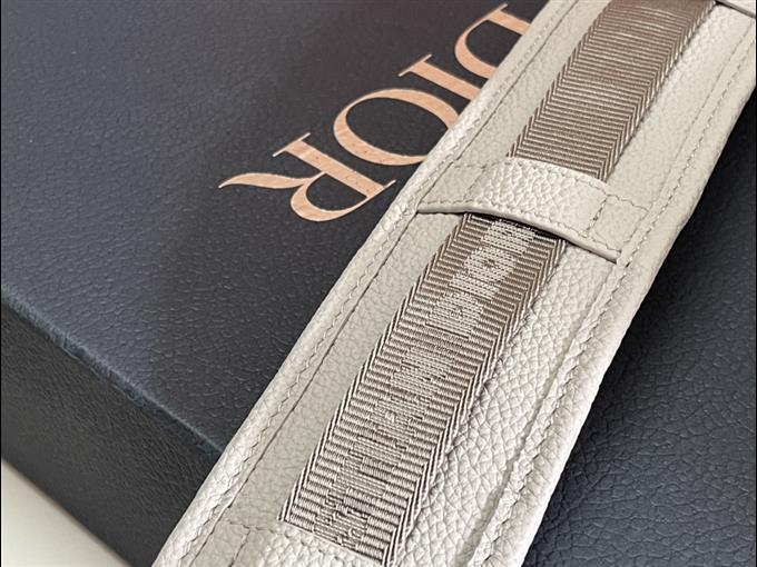 2025228Y550P211946509