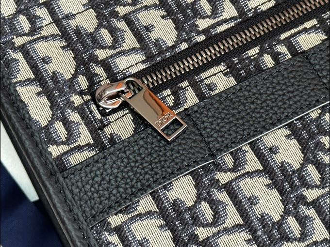 2025228Y550P211946665