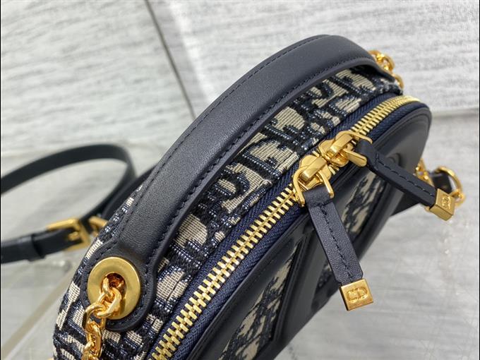 2025228Y550P21311112