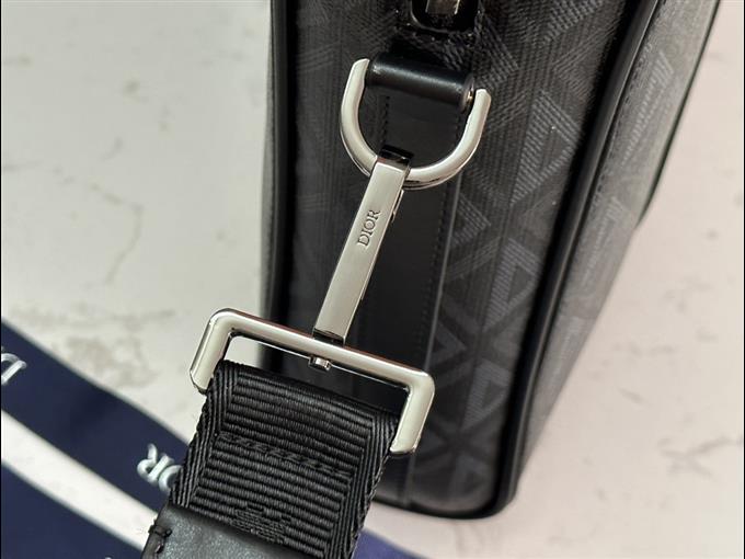 2025228Y580P211038449