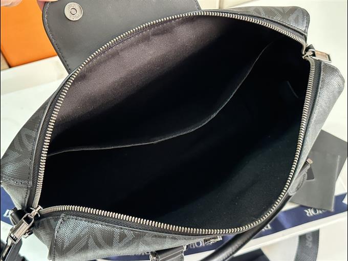 2025228Y580P211038527