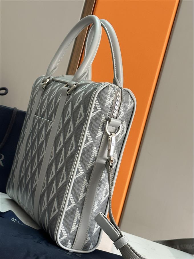 2025228Y580P211038574