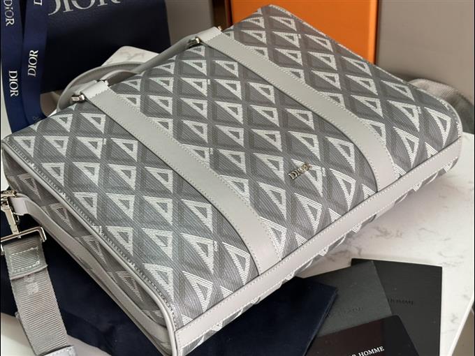 2025228Y580P211038636