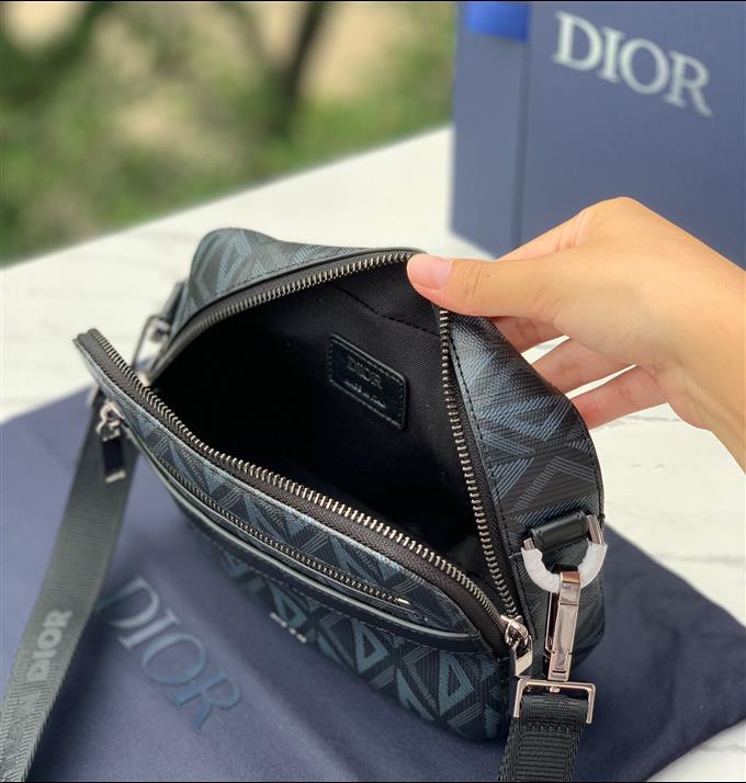 2025228Y700P211945272