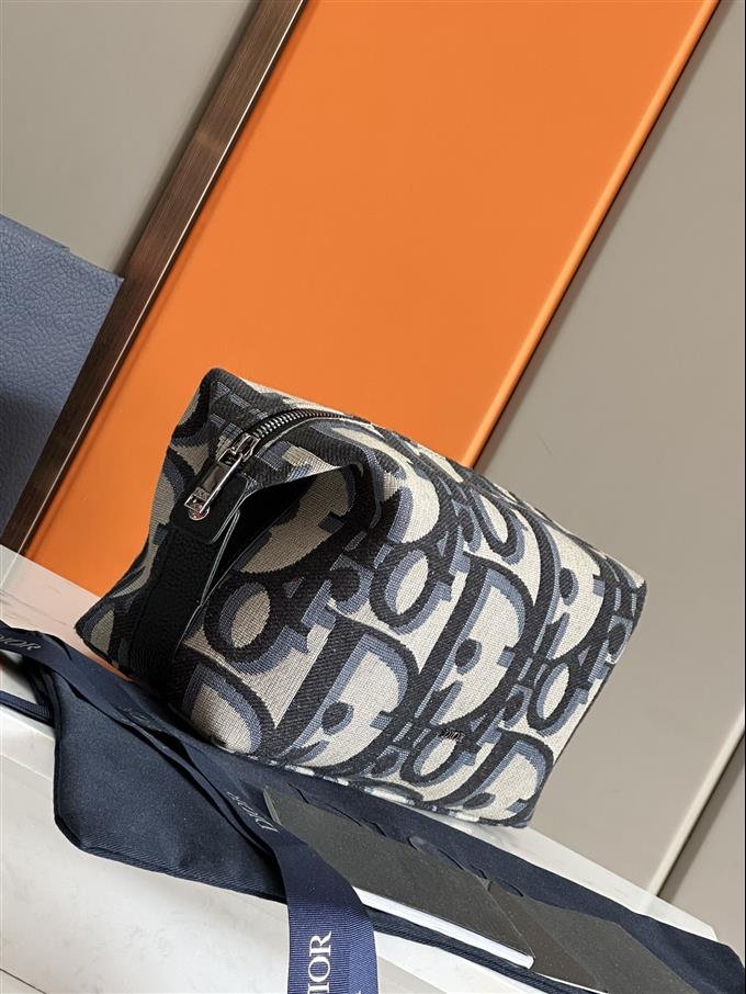 2025228Y400P215447962